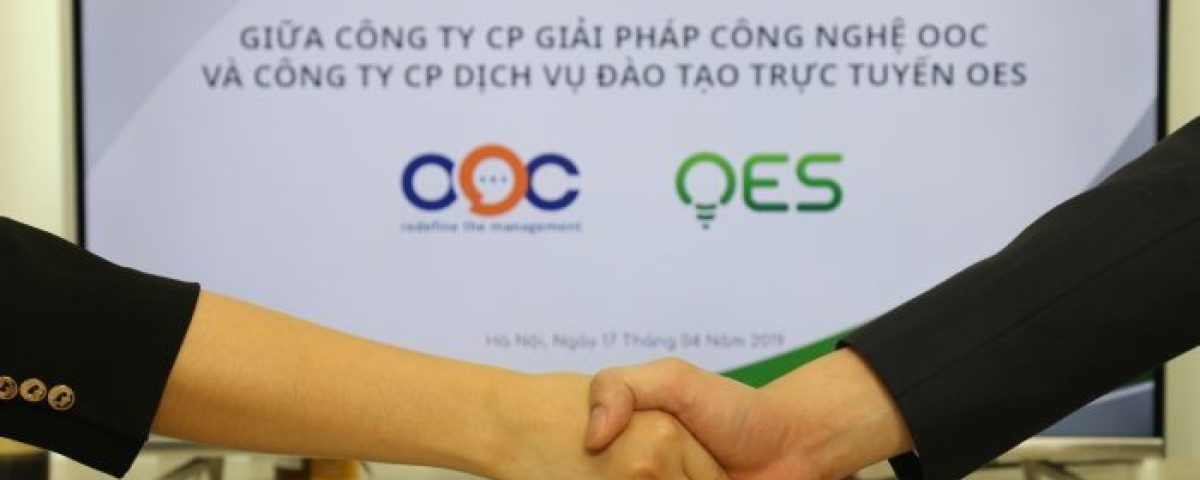 Lễ ký kết thỏa thuận hợp tác giữa Công ty Giải pháp Công nghệ OOC và công ty CP dịch vụ đào tạo trực tuyến OES