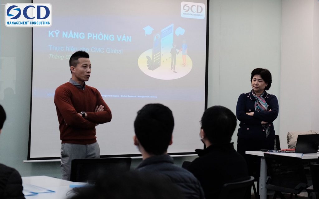 Anh Nguyễn Quốc Chư - TA Manager đại diện CMC Global phát biểu đầu buổi học 