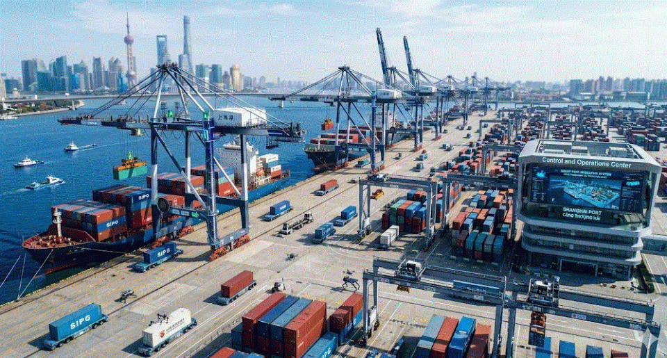 Ứng dụng robot thông minh tại Cảng Thượng Hải